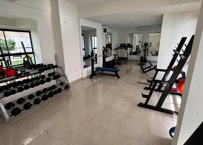 Estudio A Estrenar Con Piscina